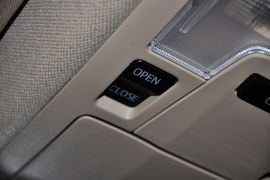 2012款丰田凯美瑞骏瑞2.5S凌动版