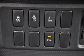 2011款丰田FJ酷路泽4.0L标准型