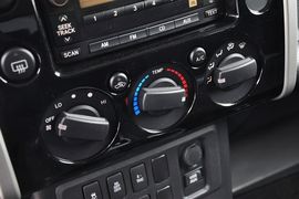 2011款丰田FJ酷路泽4.0L标准型