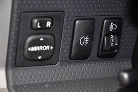 2011款丰田FJ酷路泽4.0L标准型