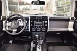 2011款丰田FJ酷路泽4.0L标准型