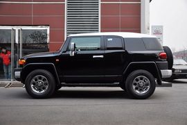 2011款丰田FJ酷路泽4.0L标准型