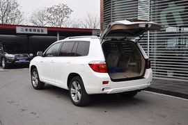2011款丰田汉兰达2.7L两驱豪华版