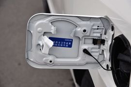 2011款丰田汉兰达2.7L两驱豪华版