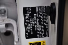 2011款丰田汉兰达2.7L两驱豪华版