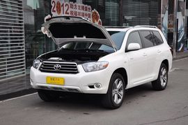 2011款丰田汉兰达2.7L两驱豪华版