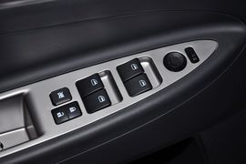 2012款风神S30