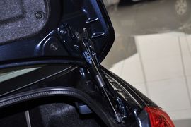 2011款奔腾B70