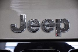 2012款JEEP大切诺基5.7L