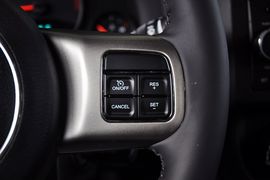 2012款Jeep吉普自由客2.4
