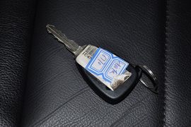 2012款JEEP指南者2.0L