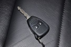 2012款JEEP指南者2.0L