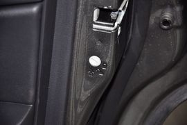 2012款JEEP指南者2.0L