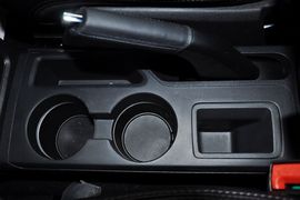 2012款JEEP指南者2.0L