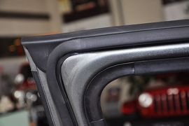 2012款JEEP指南者2.0L