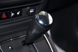 2012款JEEP指南者2.0L