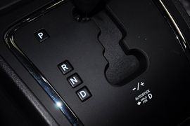 2012款JEEP指南者2.0L
