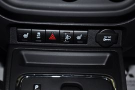 2012款JEEP指南者2.0L
