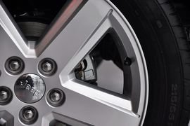 2012款JEEP指南者2.0L