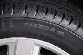 2012款JEEP指南者2.0L