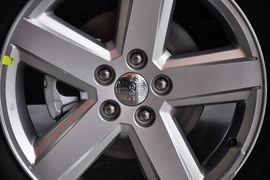 2012款JEEP指南者2.0L