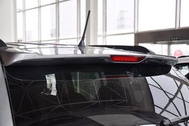 2012款JEEP指南者2.0L