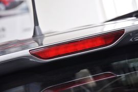 2012款JEEP指南者2.0L