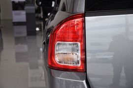 2012款JEEP指南者2.0L