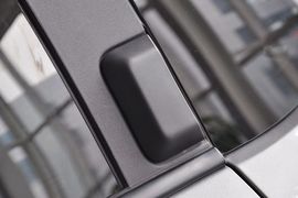 2012款JEEP指南者2.0L