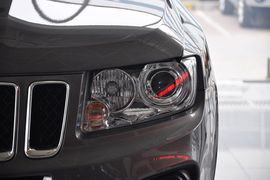 2012款JEEP指南者2.0L