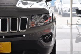 2012款JEEP指南者2.0L