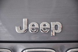 2012款JEEP指南者2.0L