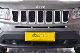 2012款JEEP指南者2.0L