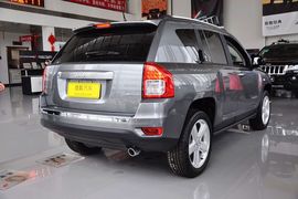 2012款JEEP指南者2.0L