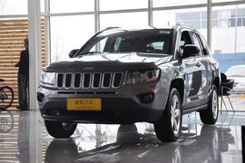 2012款JEEP指南者2.0L