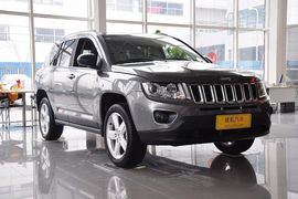 2012款JEEP指南者2.0L