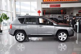 2012款JEEP指南者2.0L