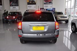 2012款JEEP指南者2.0L