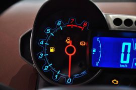2011款雪佛兰爱唯欧两厢1.6SX手动版