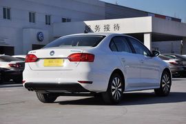 2012款一汽大众全新速腾1.8TSI自动旗舰版