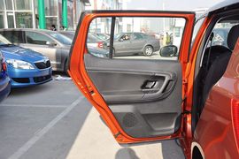 2012款斯柯达晶锐1.6L手自一体酷黑版