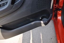 2012款斯柯达晶锐1.6L手自一体酷黑版