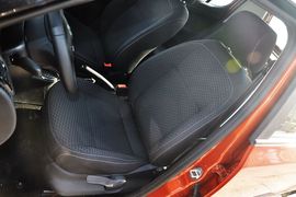 2012款斯柯达晶锐1.6L手自一体酷黑版