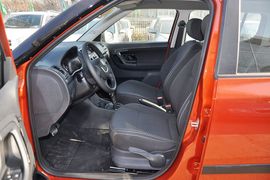2012款斯柯达晶锐1.6L手自一体酷黑版