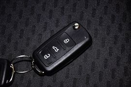 2012款斯柯达晶锐1.6L手自一体酷黑版