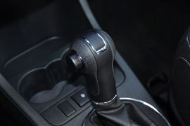 2012款斯柯达晶锐1.6L手自一体酷黑版