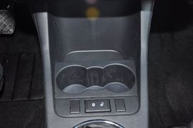 2012款斯柯达晶锐1.6L手自一体酷黑版