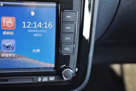 2012款斯柯达晶锐1.6L手自一体酷黑版