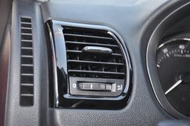 2012款斯柯达晶锐1.6L手自一体酷黑版