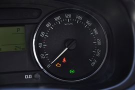 2012款斯柯达晶锐1.6L手自一体酷黑版